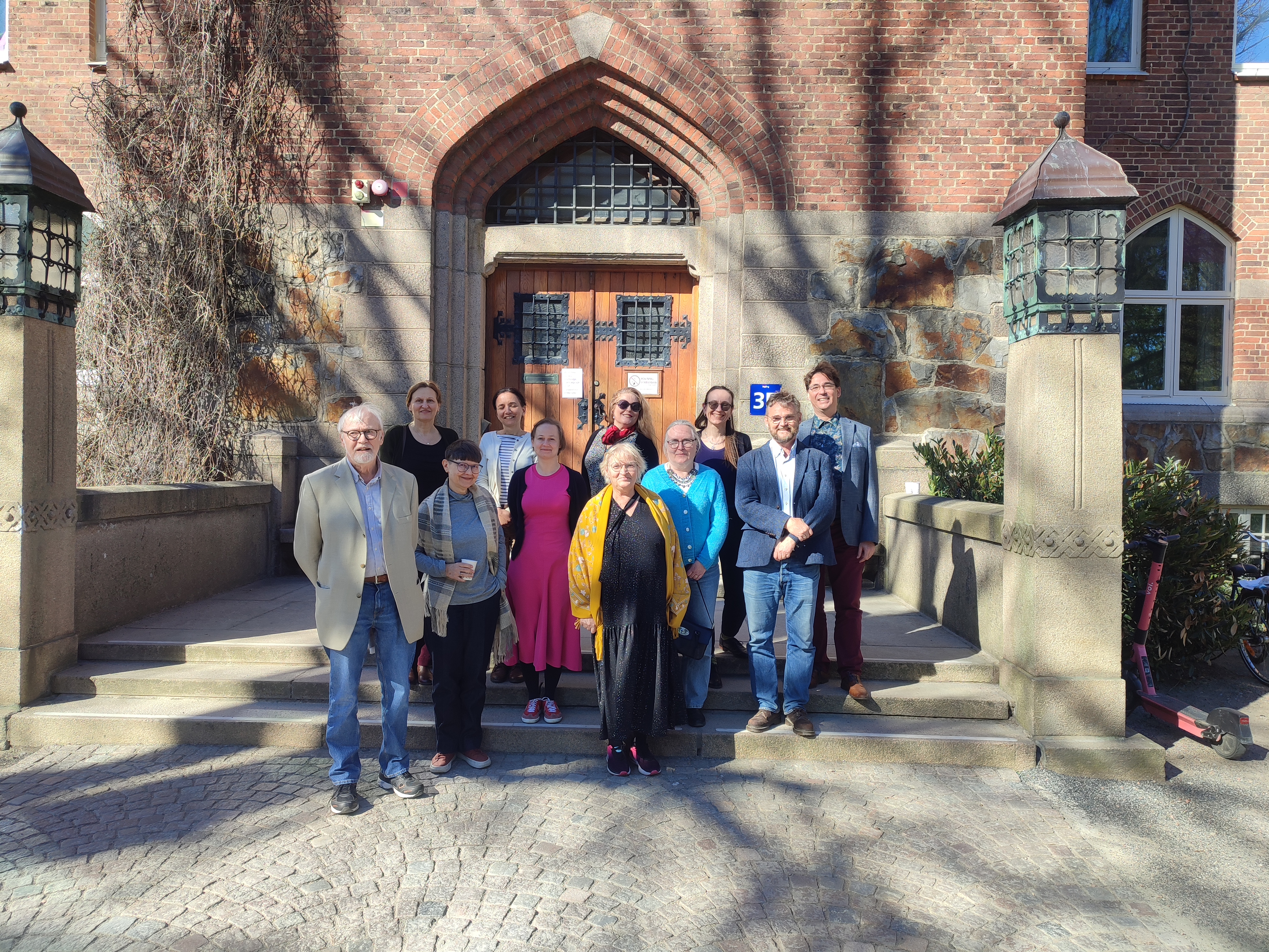 Photo of the participants in front of the Lund University Building